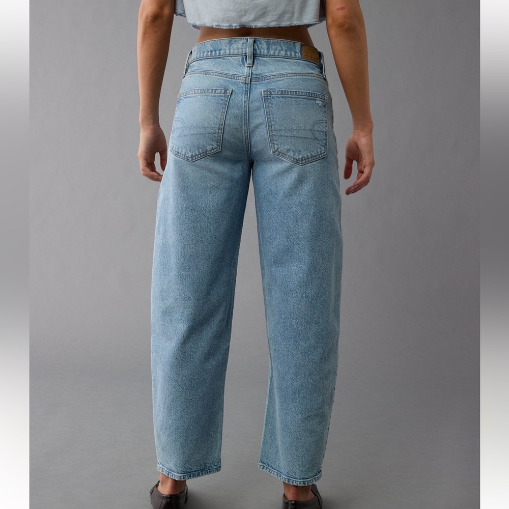 Sold out! AE Barrel Jeans Size 6 Boyfriend Mid Rise - Picture 12 of 13